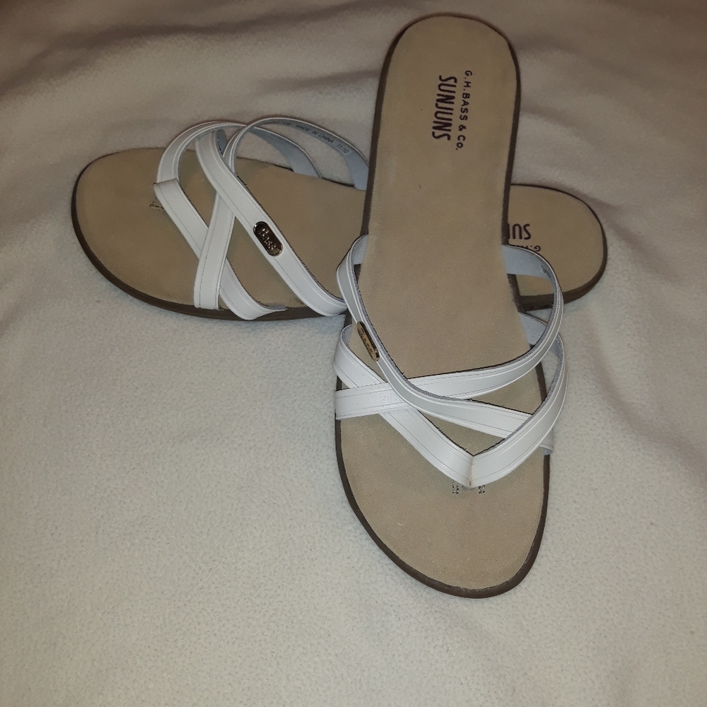 White Bass Sandals, Sz 10 M. Like new